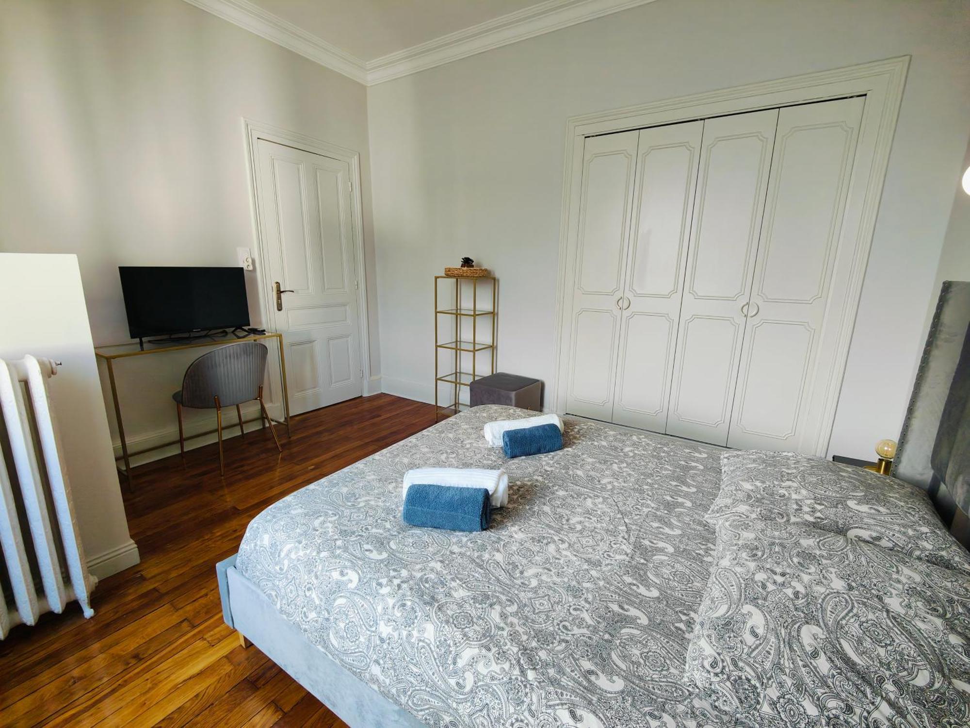 Self-Checkin Town House - Rooms To Rent In A Beautiful Modern Town House - Not A Hotel - Location De Chambres Avec Arrivee En Autonomie - Extra Fee For Sheets And Towels - Private Parking - Check Your Plateform Inbox And Follow Check-In Instructions Saint-Romain-en-Gal Dış mekan fotoğraf
