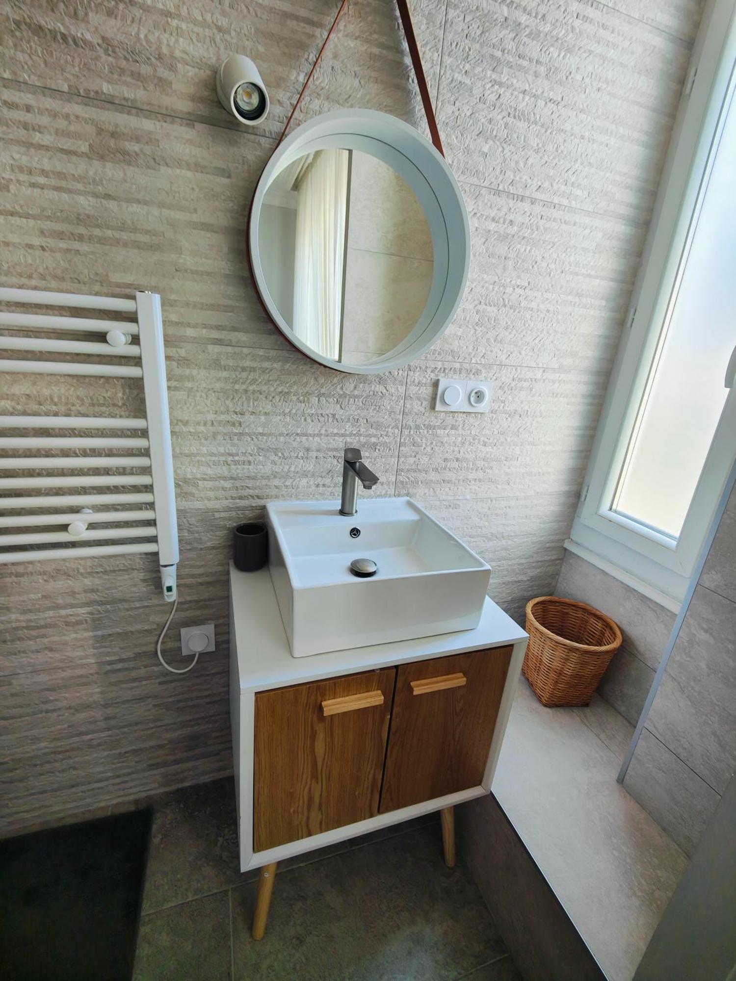 Self-Checkin Town House - Rooms To Rent In A Beautiful Modern Town House - Not A Hotel - Location De Chambres Avec Arrivee En Autonomie - Extra Fee For Sheets And Towels - Private Parking - Check Your Plateform Inbox And Follow Check-In Instructions Saint-Romain-en-Gal Dış mekan fotoğraf