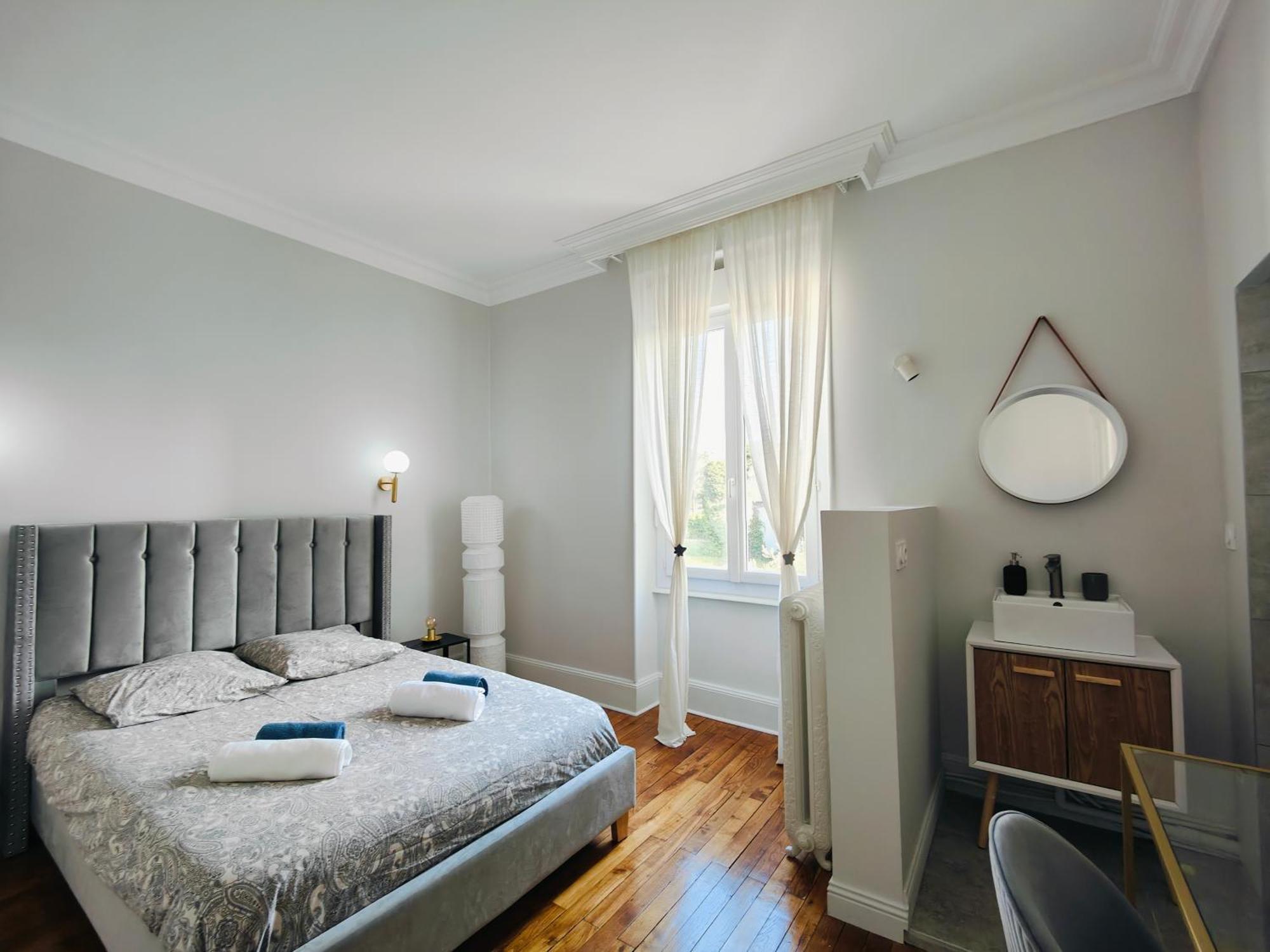 Self-Checkin Town House - Rooms To Rent In A Beautiful Modern Town House - Not A Hotel - Location De Chambres Avec Arrivee En Autonomie - Extra Fee For Sheets And Towels - Private Parking - Check Your Plateform Inbox And Follow Check-In Instructions Saint-Romain-en-Gal Dış mekan fotoğraf