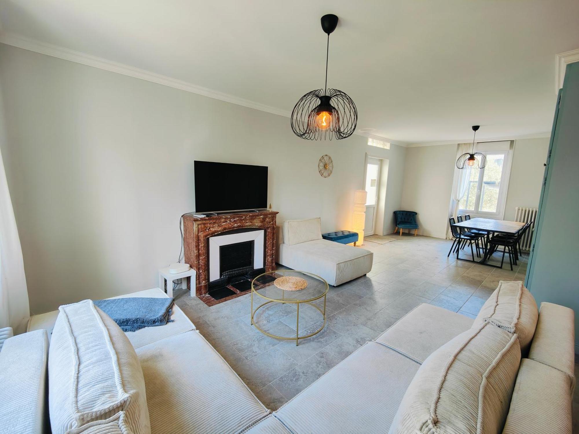 Self-Checkin Town House - Rooms To Rent In A Beautiful Modern Town House - Not A Hotel - Location De Chambres Avec Arrivee En Autonomie - Extra Fee For Sheets And Towels - Private Parking - Check Your Plateform Inbox And Follow Check-In Instructions Saint-Romain-en-Gal Dış mekan fotoğraf